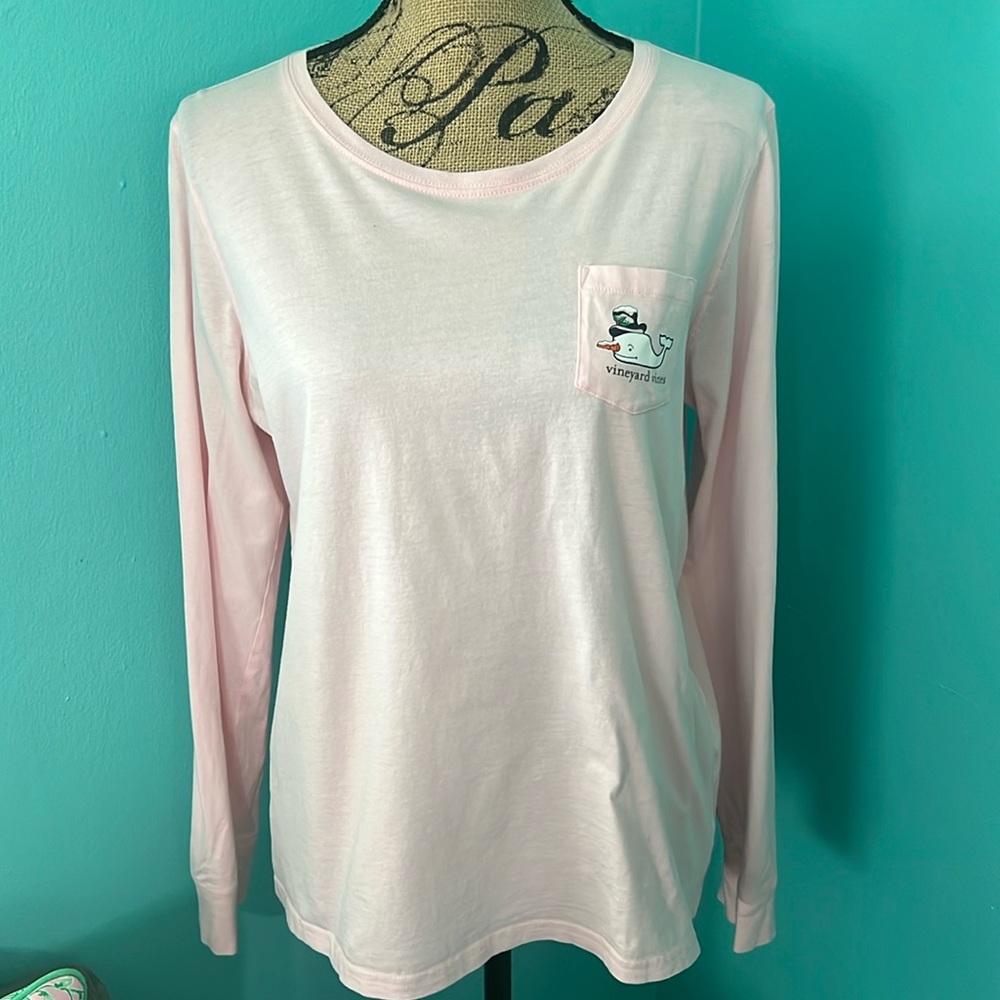 #908 Vineyard Vines Baby Pink Happy Holidays Longsleeve T-shirt M